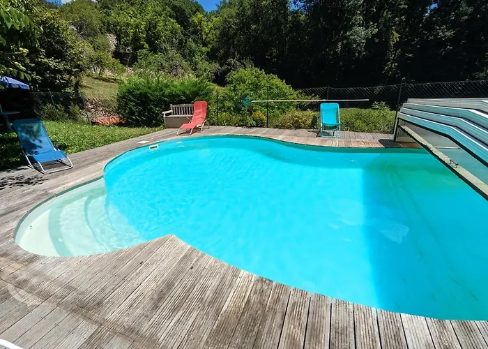 Le Domaine De La Croze Bed and Breakfast 3*